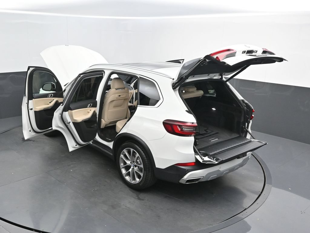 Used 2022 BMW X5 sDrive40i w/ Premium Package RWD image 52