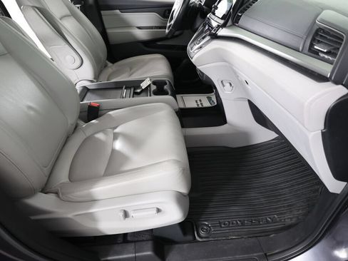 Used 2018 Honda Odyssey Touring image 27
