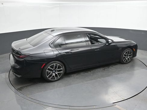 Used 2024 BMW 760i xDrive w/ Executive Package AWD/4WD image 31