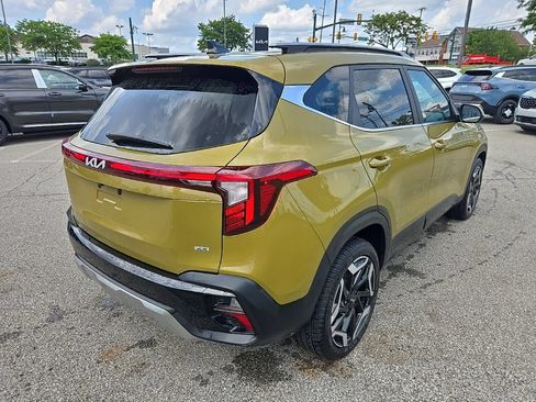 Certified 2024 Kia Seltos SX w/ SX Sunroof Package AWD/4WD image 3