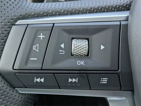 New 2025 Mitsubishi Outlander SE image 26