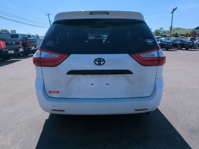 Used 2016 Toyota Sienna L FWD image 8