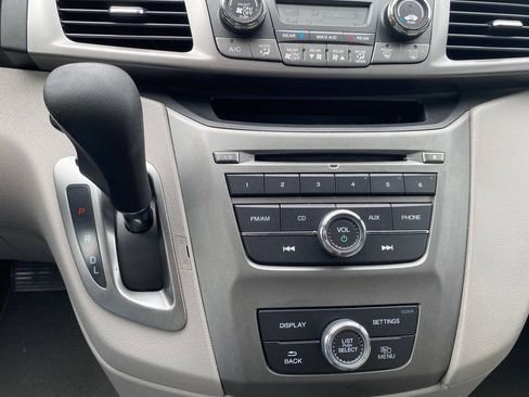 Used 2016 Honda Odyssey LX image 29