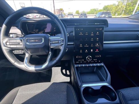 Used 2025 GMC Terrain Elevation AWD/4WD image 16