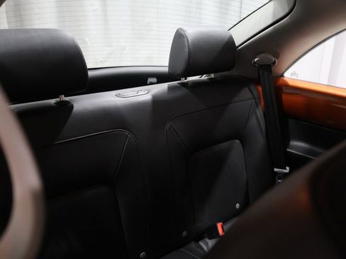 Used 2010 Volkswagen Beetle Coupe image 18