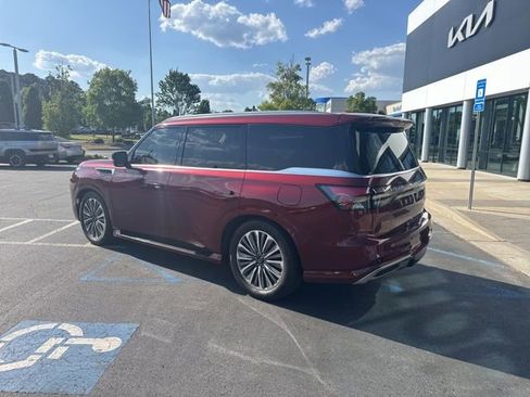 Used 2025 INFINITI QX80 Sensory AWD/4WD image 4