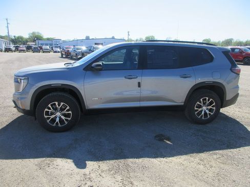 New 2026 GMC Acadia AT4 w/ Luxury Package AWD/4WD image 9