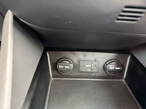 Used 2022 Hyundai Ioniq SE FWD image 25