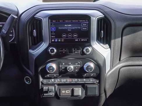 Used 2023 GMC Sierra 3500 SLE w/ SLE Convenience Package image 11