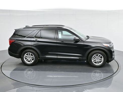 Certified 2025 Ford Explorer Active image 57