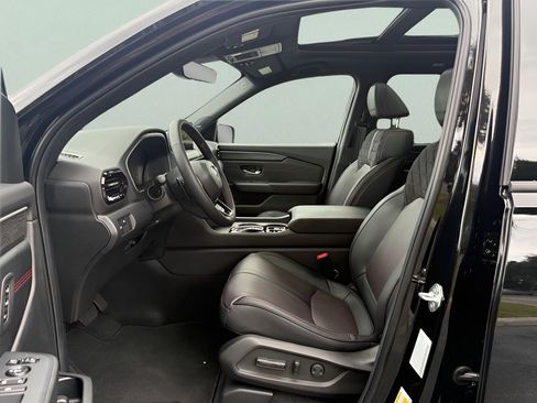 New 2026 Honda Pilot Black Edition image 9