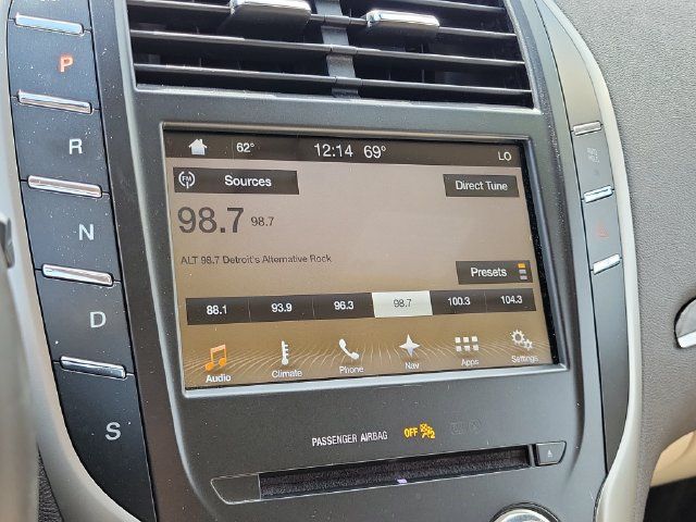 Used 2017 Lincoln MKC Reserve w/ Lincoln MKC Climate Package AWD/4WD image 18