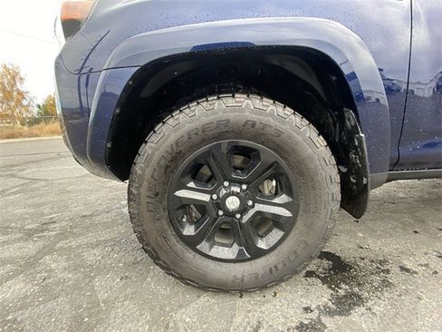 Used 2022 Toyota 4Runner SR5 w/ Wilderness Package (TMS) image 10