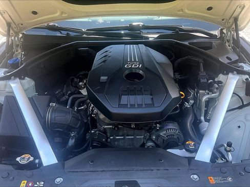 Used 2021 Genesis G70 2.0T w/ Prestige Package AWD/4WD image 9