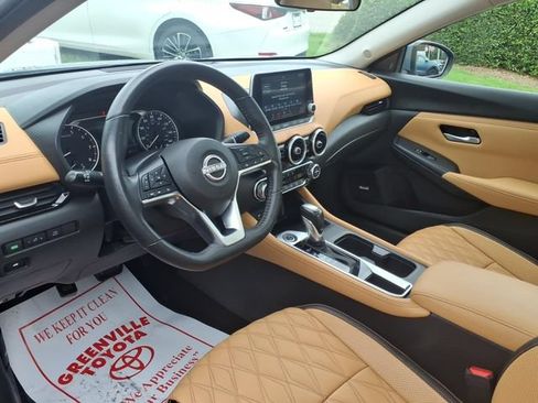 Used 2024 Nissan Sentra SV w/ SV Premium Package FWD image 12
