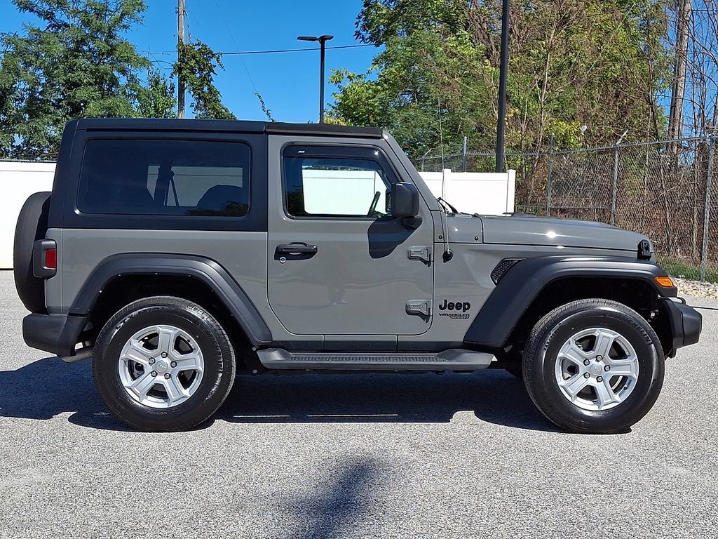 Used 2021 Jeep Wrangler Sport AWD/4WD image 10