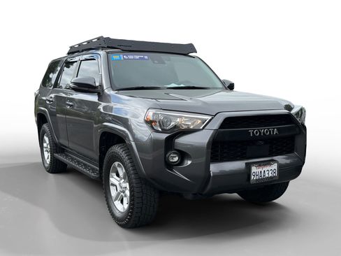 Used 2023 Toyota 4Runner SR5 Premium w/ Moonroof Package AWD/4WD image 7