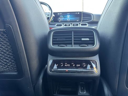 Used 2021 Mercedes-Benz GLS 450 4MATIC image 35