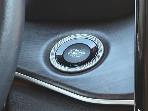 Used 2022 Jeep Grand Cherokee Limited w/ Trailer Tow Prep Group (B) image 34