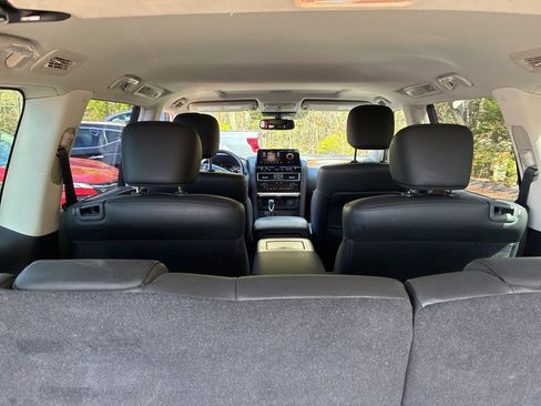 Certified 2023 Nissan Armada SL w/ Captain's Chairs Package AWD/4WD image 9