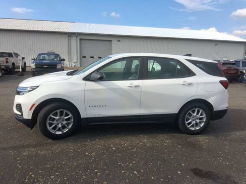 Used 2024 Chevrolet Equinox LS FWD image 7