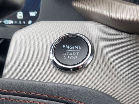 Used 2025 Ford Explorer Active image 22