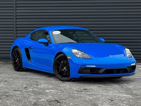 Certified 2025 Porsche 718 Cayman GT4 image 9