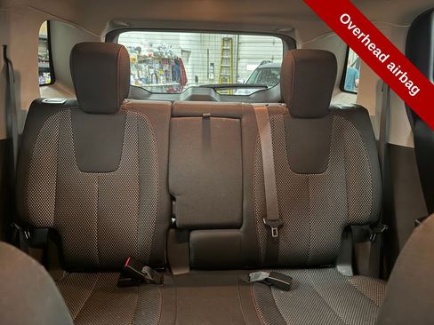 Used 2016 GMC Terrain SLE image 27