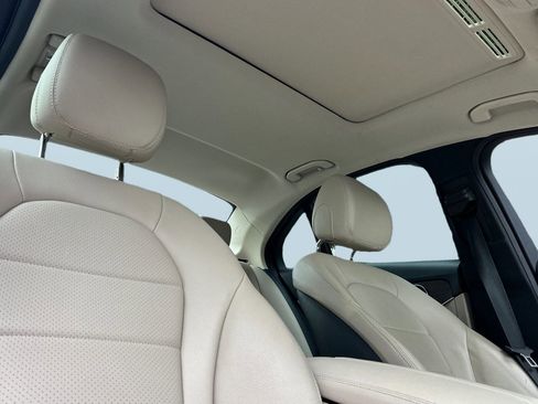 Used 2019 Mercedes-Benz C 300 Sedan image 30