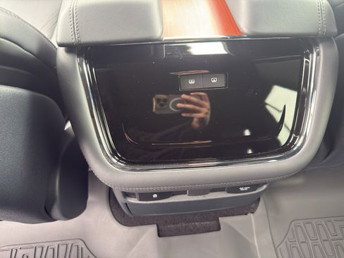 Used 2024 Lincoln Navigator Reserve AWD/4WD image 14