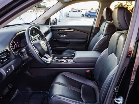 Used 2025 Honda Pilot EX-L image 18