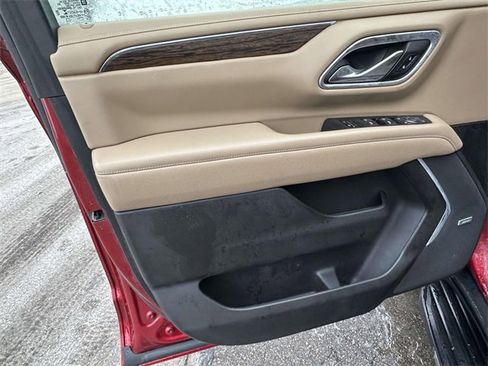 Used 2021 Chevrolet Suburban Premier image 20