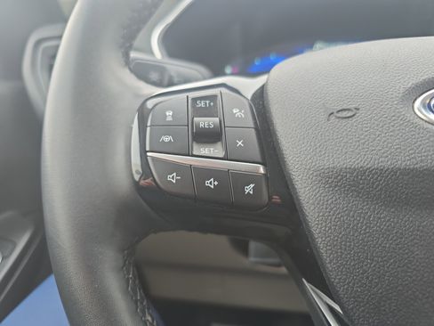 Used 2021 Ford Escape Titanium image 21