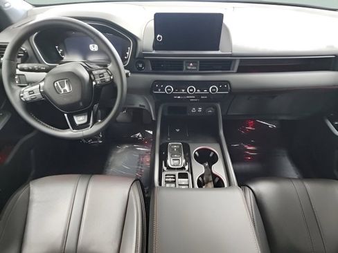 Certified 2025 Honda Pilot Black Edition image 25