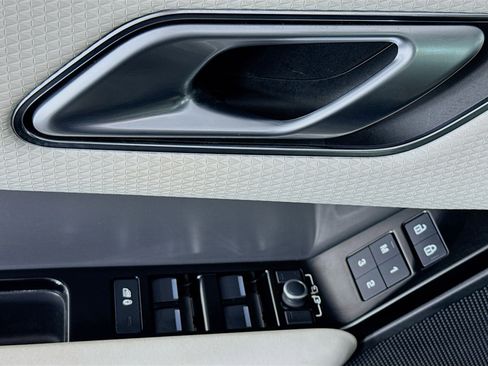Used 2023 Land Rover Range Rover Velar R-Dynamic S image 40