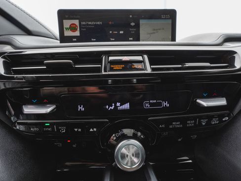 Used 2023 Acura MDX SH-AWD w/ Technology Package image 19