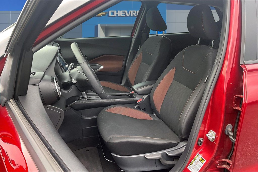 Used 2024 Nissan Kicks SR FWD image 21