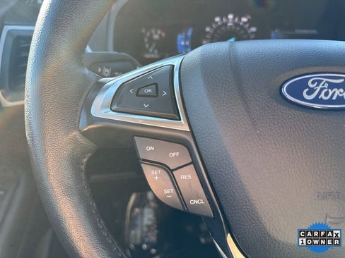 Used 2024 Ford Edge SEL image 32