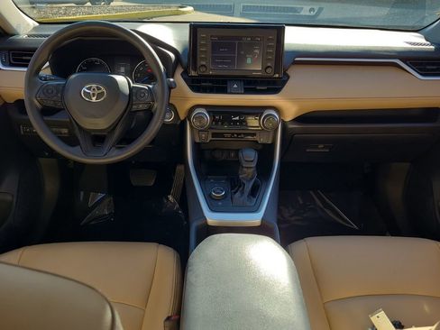Used 2022 Toyota RAV4 XLE image 14