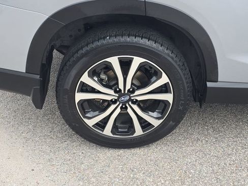 Used 2021 Subaru Forester Limited image 12