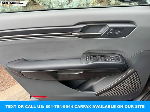 Used 2024 Kia EV9 Wind image 20