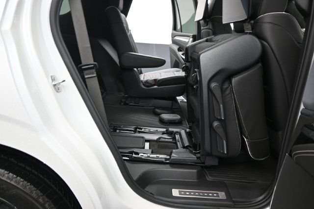Used 2025 Cadillac Escalade Sport Platinum AWD/4WD image 20