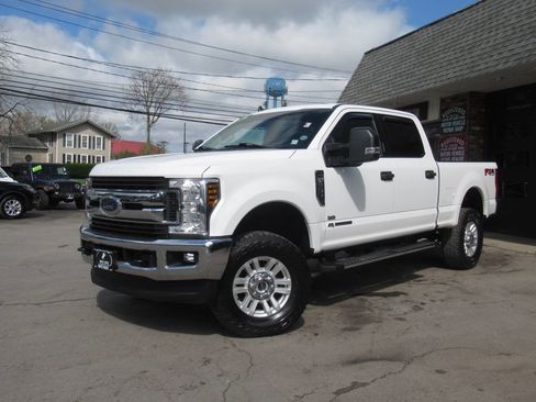 Used 2019 Ford F250 XLT w/ XLT Value Package image 31