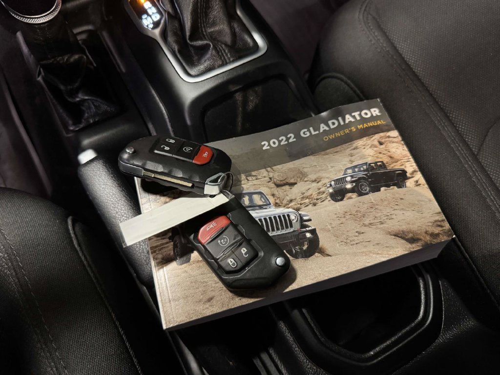 Used 2022 Jeep Gladiator Sport AWD/4WD image 29