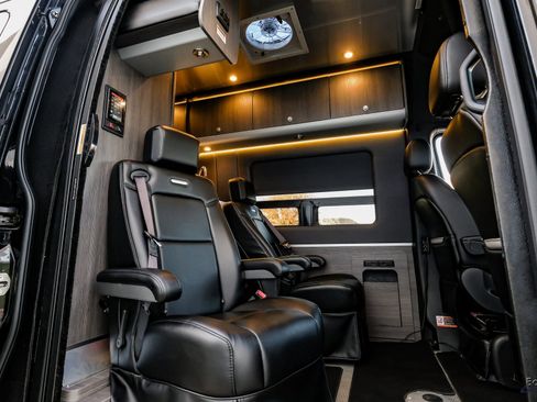 Used 2022 Mercedes-Benz Sprinter 3500 image 68