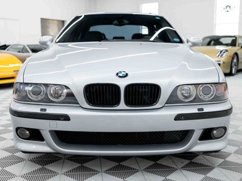 Used 2003 BMW M5 RWD image 4