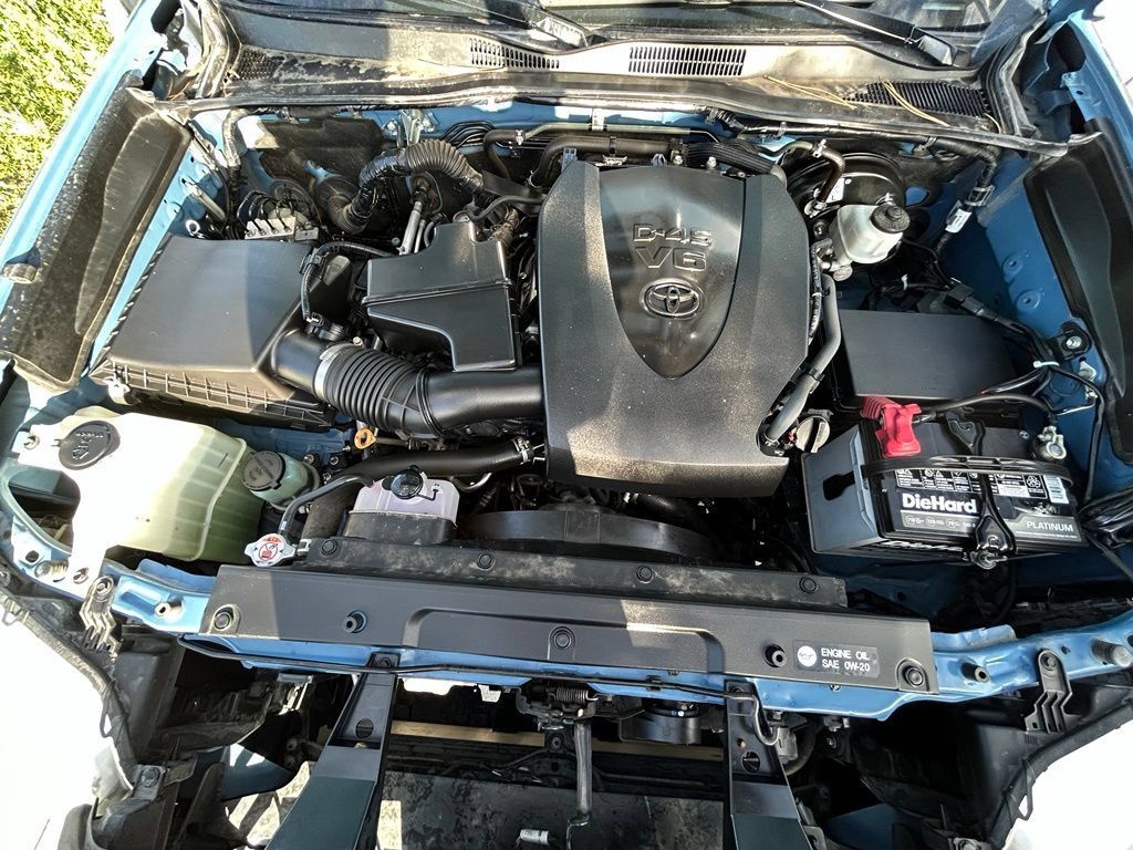 Used 2019 Toyota Tacoma TRD Sport AWD/4WD image 32