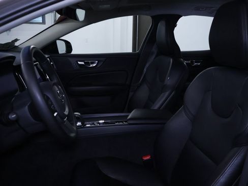 Used 2024 Volvo S60 B5 Core image 15