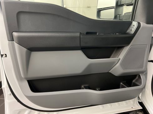 New 2025 Ford F550 4x4 Regular Cab Super Duty image 24