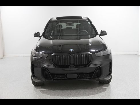 Used 2025 BMW X5 xDrive40i w/ M Sport Package AWD/4WD image 2